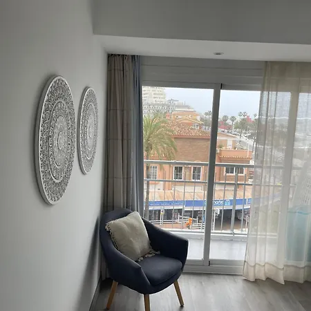 Con Vistas Al Mar - Primera Linea De Playa, Apartamento Benalmádena